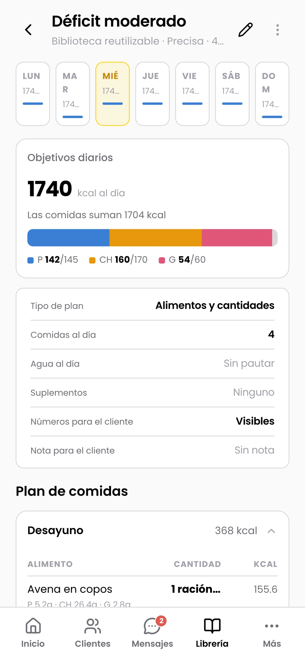 El plan de alimentacion abierto en el movil, con la semana y las kilocalorias del dia